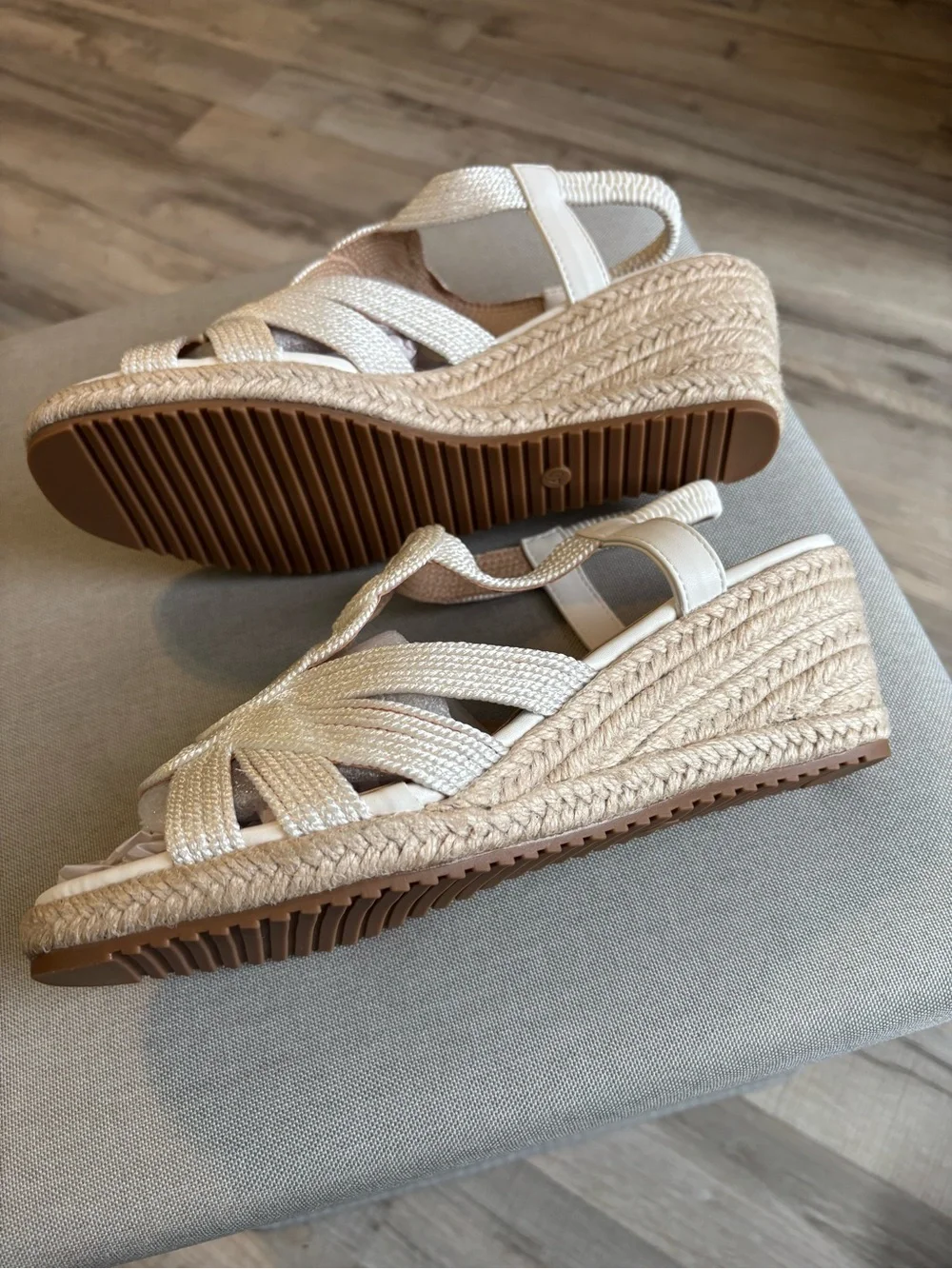 N/A lightweight white